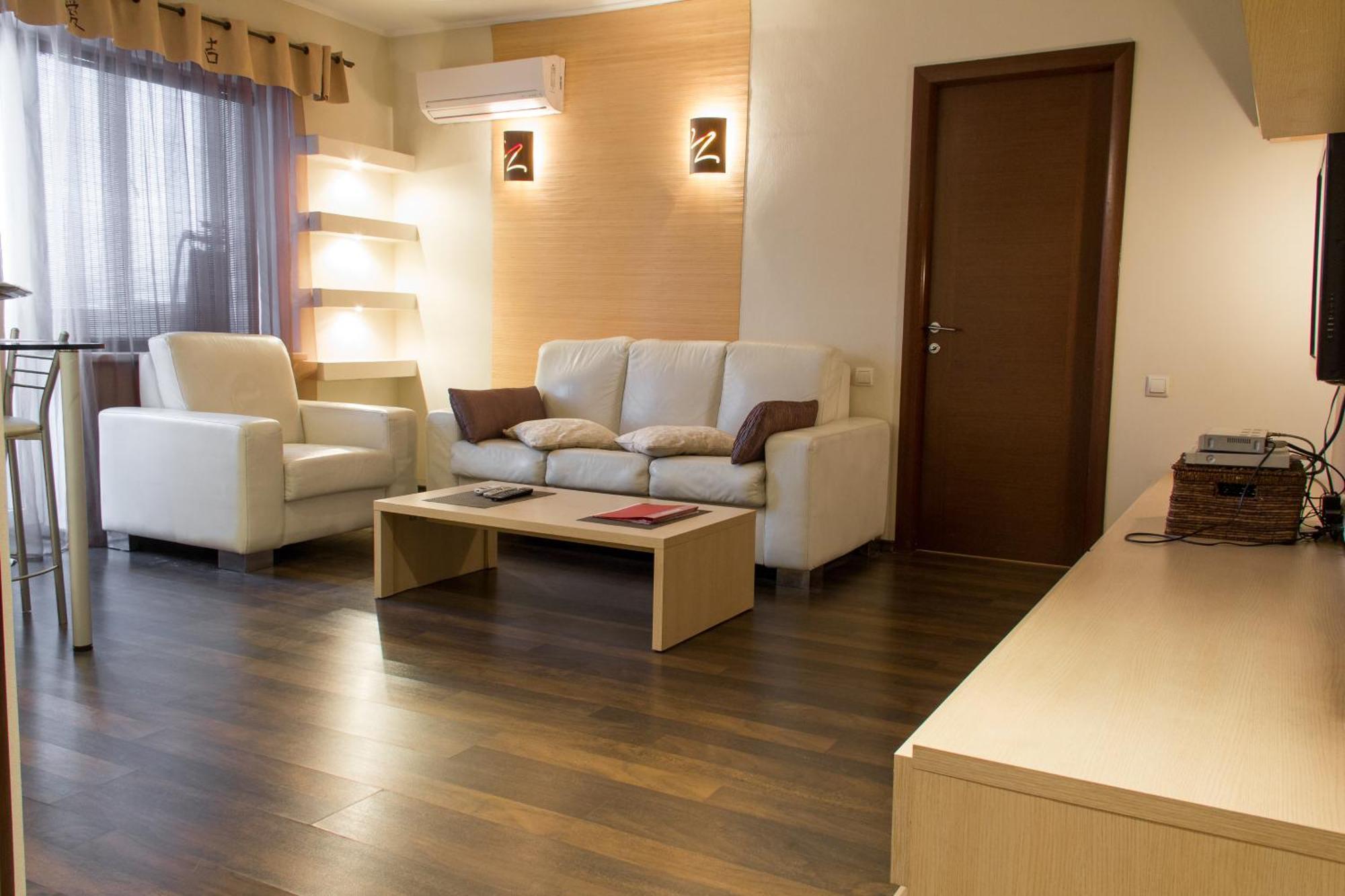 Alex Apartments Near Kreshatik St Kyiv Room photo